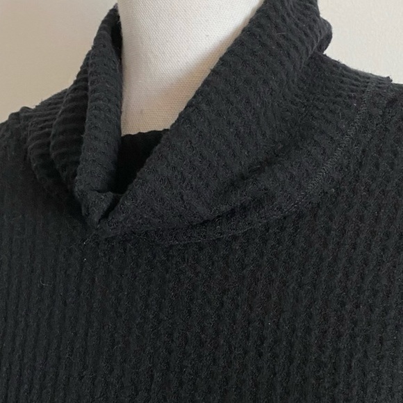 Everly • Black Waffle Fabric Cowl Turtleneck Top - Picture 2 of 4